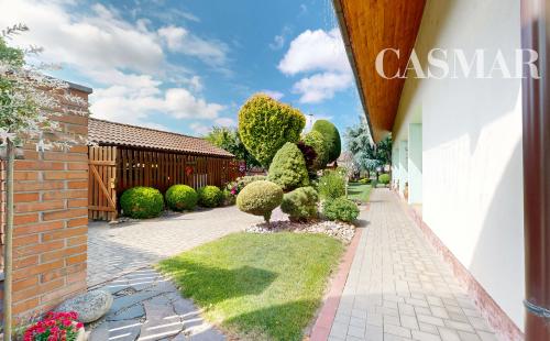 EXKLUZÍVNE V RK CASMAR – Na predaj veľmi pekný rodinný dom v tichej lokalite