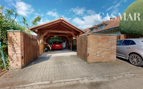 EXKLUZÍVNE V RK CASMAR – Na predaj veľmi pekný rodinný dom v tichej lokalite