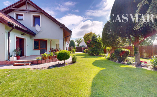 EXKLUZÍVNE V RK CASMAR – Na predaj veľmi pekný rodinný dom v tichej lokalite