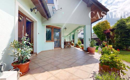 EXKLUZÍVNE V RK CASMAR – Na predaj veľmi pekný rodinný dom v tichej lokalite