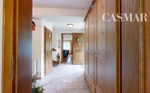 EXKLUZÍVNE V RK CASMAR – Na predaj veľmi pekný rodinný dom v tichej lokalite