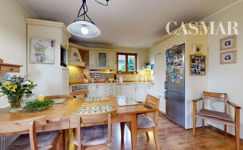 EXKLUZÍVNE V RK CASMAR – Na predaj veľmi pekný rodinný dom v tichej lokalite