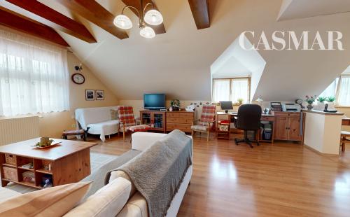 EXKLUZÍVNE V RK CASMAR – Na predaj veľmi pekný rodinný dom v tichej lokalite