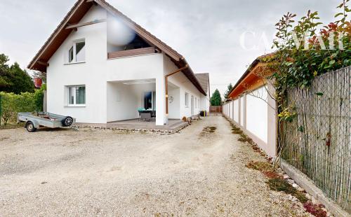 PREDAJ – VEĽKÝ 7-IZBOVÝ RODINNÝ DOM V TRNAVE, VHODNÝ NA BÝVANIE AJ PODNIKANIE