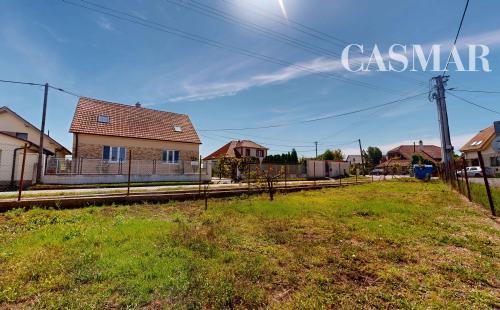 PREDAJ – STARŠÍ TEHLOVÝ RODINNÝ DOM V HRNČIAROVCIACH NAD PARNOU PRI TRNAVE