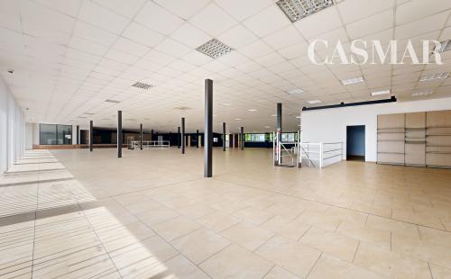 🏢 Na prenájom multifunkčné priestory – Trnava Nitrianska ul., prízemie + poschodie, 2 100 m²