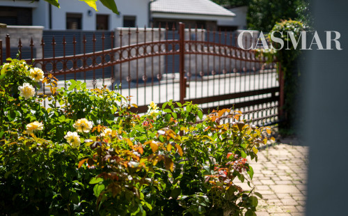 Predaj! 2podlažný 6izb. rod.dom  s dvoj garážou    na Kozáckej ul.