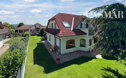 Predaj! 2podlažný 6izb. rod.dom  s dvoj garážou    na Kozáckej ul.