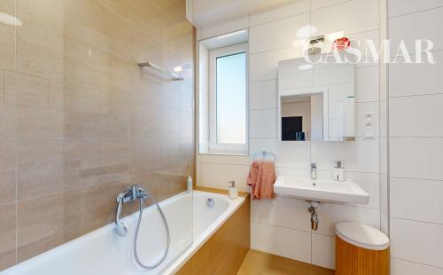 Svetlý 2-izbový byt s terasou Mlyny Piešťany