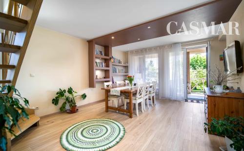 Moderný 6-izbový rodinný dom s veľkou záhradou, altánkom a bazénom – Dolné Orešany