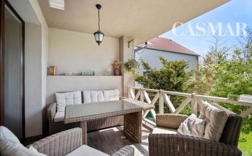 Moderný 6-izbový rodinný dom s veľkou záhradou, altánkom a bazénom – Dolné Orešany