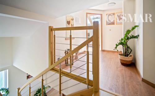 Moderný 6-izbový rodinný dom s veľkou záhradou, altánkom a bazénom – Dolné Orešany