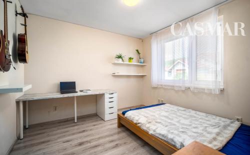 Moderný 6-izbový rodinný dom s veľkou záhradou, altánkom a bazénom – Dolné Orešany