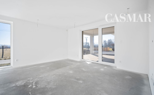 REZERVOVANÉ! Novostavba- Bungalov s pekným výhľadom na Smolenický  zámok!!