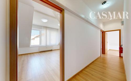 NA PREDAJ priestor v centre Trnavy  – Halenárska ulica