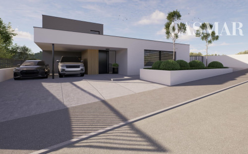 Luxusný 5-izbový dvojpodlažný rodinný dom s bazénom.