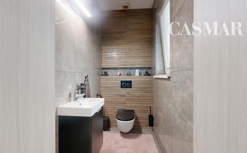 🏡 Nadštandardný 4-izbový rodinný dom s bazénom, zimnou terasou a veľkým pozemkom – Dvorníky