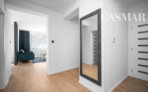 Štýlový 3-izbový byt so zariadením, loggiou a balkónom