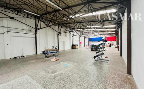 Na prenájom murovaný obchodno-skladový priestor s výmerou 408,60 m² v Senci