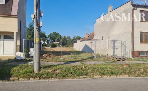 Pozemok s architektonickou štúdiou rodinného domu v obci Horné Dubové