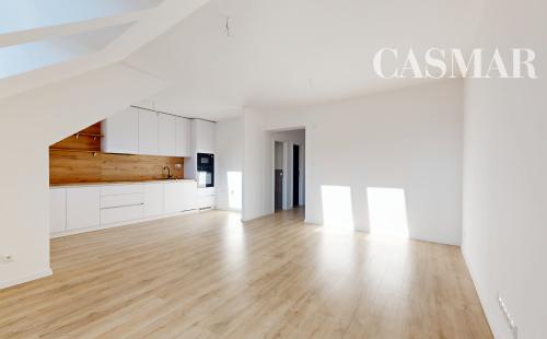 POLIANKY / Priestranný 3-izbový byt s loggiou a kuchynskou linkou