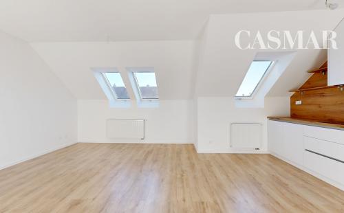 POLIANKY / Priestranný 3-izbový byt s loggiou a kuchynskou linkou