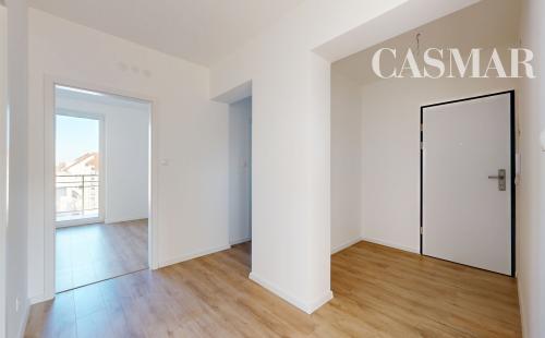 POLIANKY / Priestranný 3-izbový byt s loggiou a kuchynskou linkou