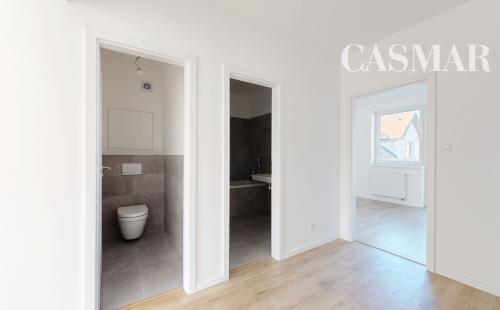 POLIANKY / Priestranný 3-izbový byt s loggiou a kuchynskou linkou