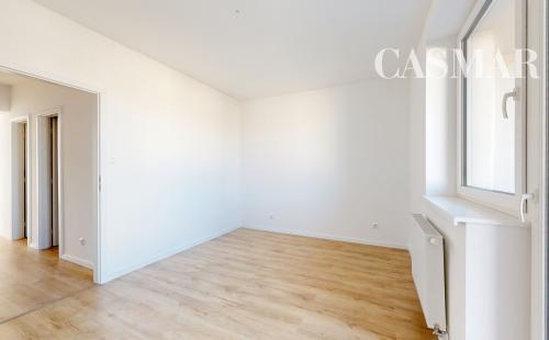 POLIANKY / Priestranný 3-izbový byt s loggiou a kuchynskou linkou