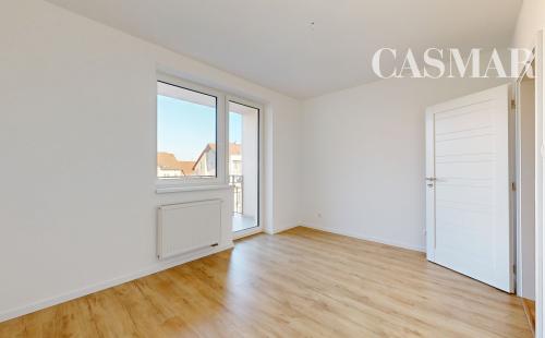 POLIANKY / Priestranný 3-izbový byt s loggiou a kuchynskou linkou