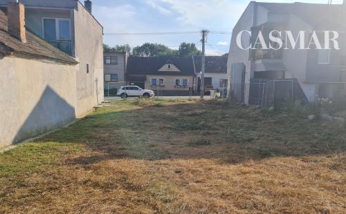 Pozemok s architektonickou štúdiou rodinného domu v obci Horné Dubové