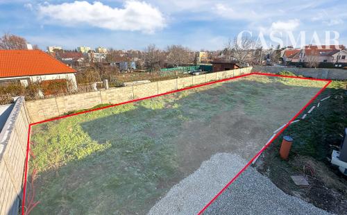 Na PREDAJ!!! Slnečný,  stavebný pozemok ,oplotený v obľúbenej časti Trnavy  na Kozáckej ulici.