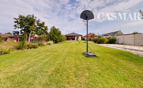 Na predaj priestranný rodinný dom v Slovenskej Novej Vsi.