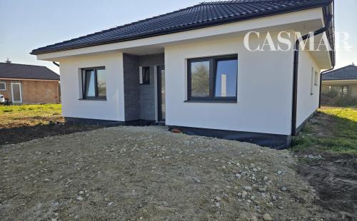 Novostavba 4-izbového bungalovu v novej lokalite – Slovenská Nová Ves