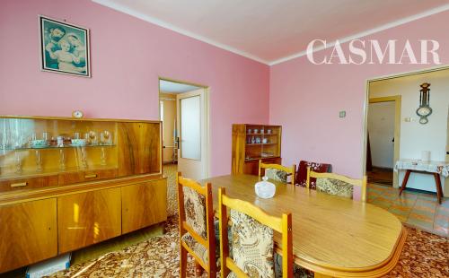 PREDAJ – STARŠÍ TEHLOVÝ RODINNÝ DOM V HRNČIAROVCIACH NAD PARNOU PRI TRNAVE