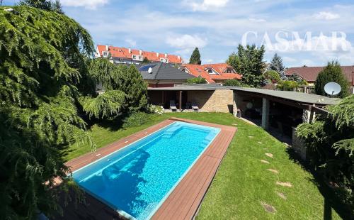 Predaj! 2podlažný 6izb. rod.dom  s dvoj garážou    na Kozáckej ul.