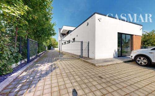 Na prenájom: moderný objekt s ateliérom – Oravné