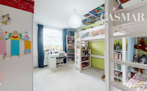 REZERVOVANÉ!Ponúkame na predaj priestranný 3-izbový byt s loggiou na sídlisku Hliny