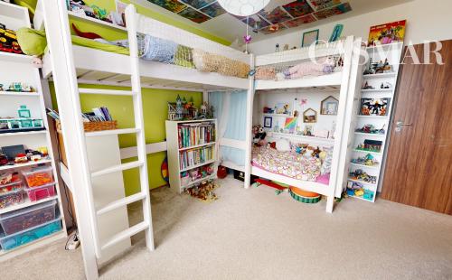 REZERVOVANÉ!Ponúkame na predaj priestranný 3-izbový byt s loggiou na sídlisku Hliny