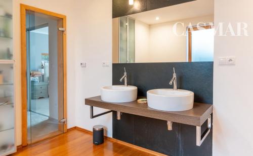 Na predaj priestranný 4-izbový rodinný dom v obci Tešedíkovo