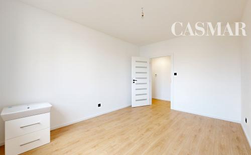 Štýlový 3-izbový byt so zariadením, loggiou a balkónom