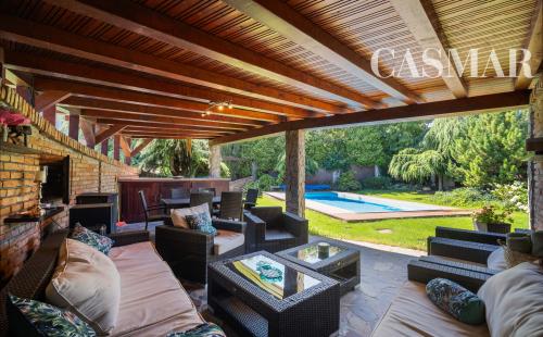 NOVÁ CENA! 2podlažný 6izb. rod.dom  s dvoj garážou    na Kozáckej ul.