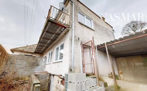 Dva rodinné domy na pozemku 820 m² v Čataji