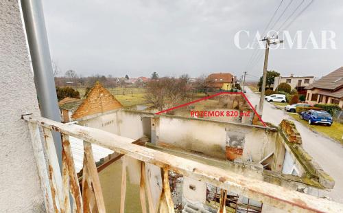 Dva rodinné domy na pozemku 820 m² v Čataji