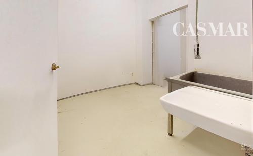 NA PRENÁJOM: Multifunkčný komerčný objekt – Radošovce