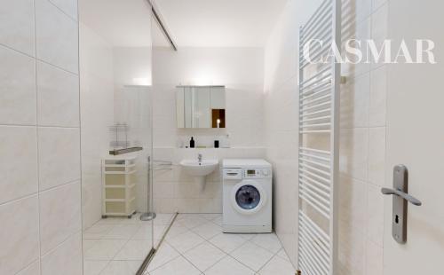 Na prenájom: Priestranný 3-izbový byt s balkónom, 99 m²