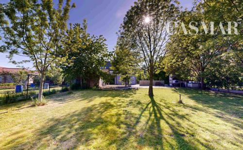 Na predaj rodinný dom/objekt situovaný v časti Oravné na okraji Trnavy.