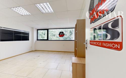 🏢 Na prenájom multifunkčné priestory – Trnava Nitrianska ul., prízemie + poschodie, 2 100 m²