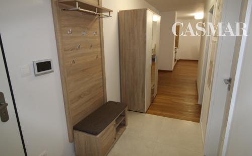 ***Krásny 2izb.byt s XLgaraž.státim v historickom centre Trnavy***