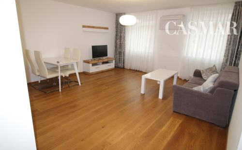 ***Krásny 2izb.byt s XLgaraž.státim v historickom centre Trnavy***